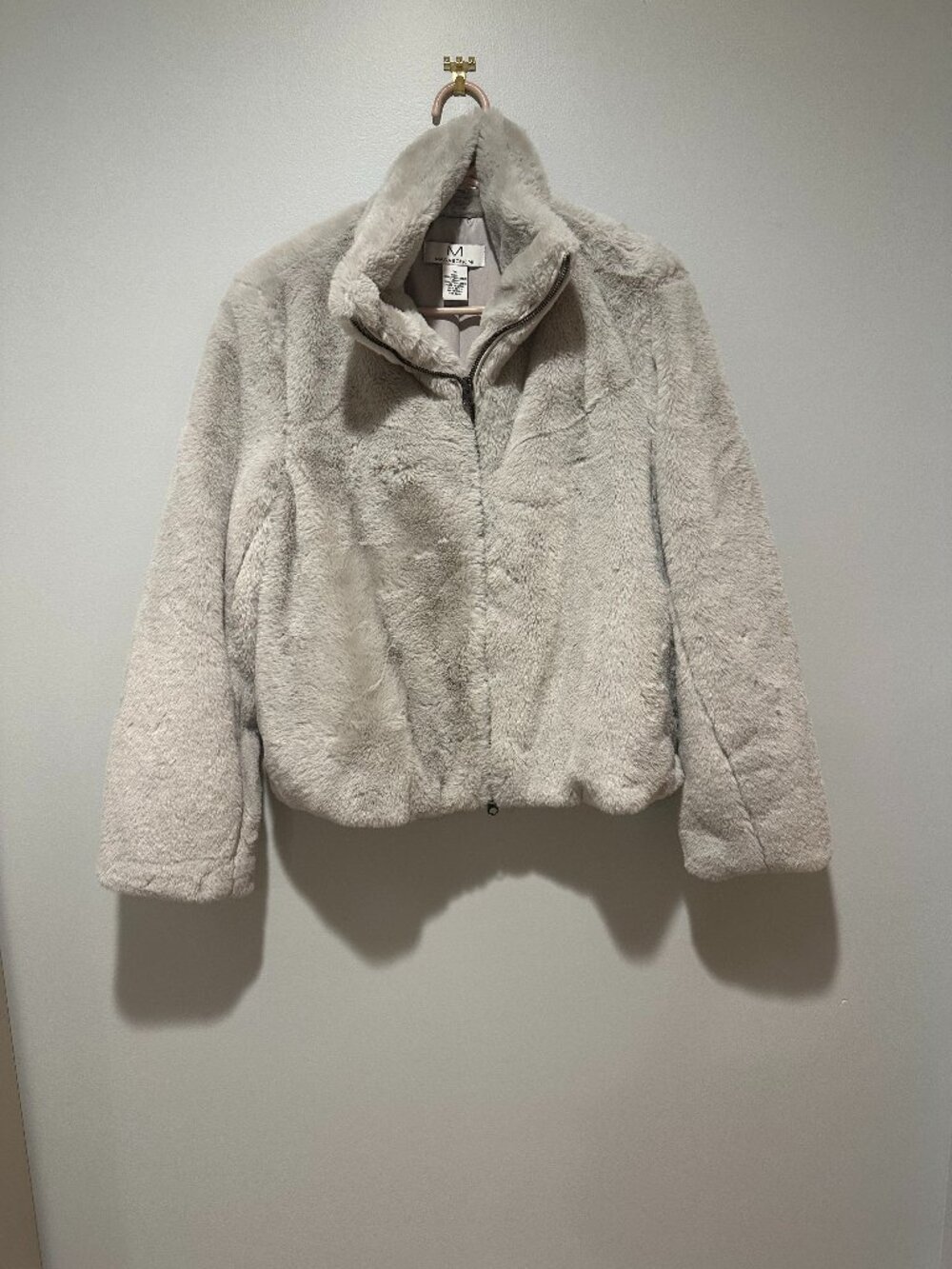 Magaschoni Light Gray Faux Fur Jacket Women’s Medium Brand New